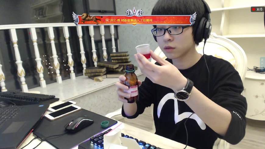 电脑怎么玩王者荣耀（电脑怎么玩王者荣耀键位教程）